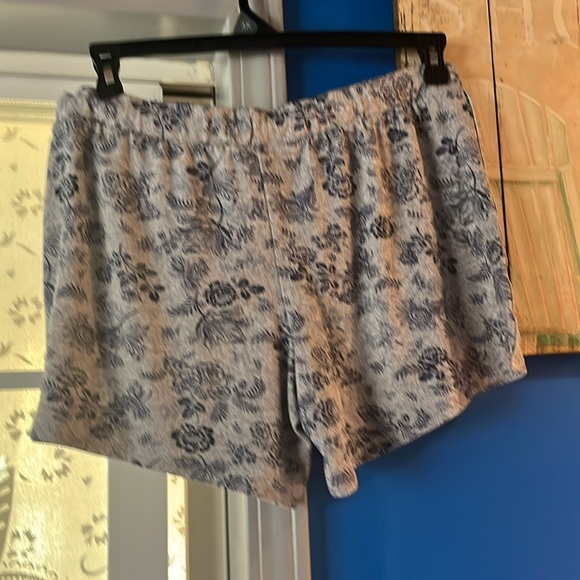 Comfy pj shorts by Lucky Brand size large - Picture 2 of 2